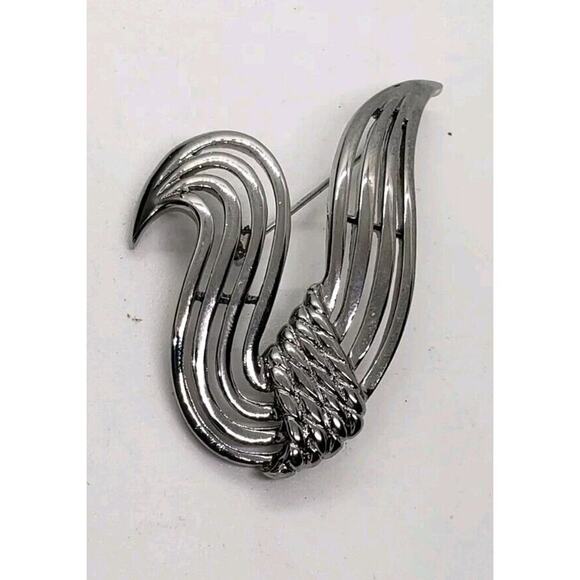 Monet Jewelry - Vintage Brooch Silver Swan Abstract 1960s Mid Century Modern Twisted Rope Monet